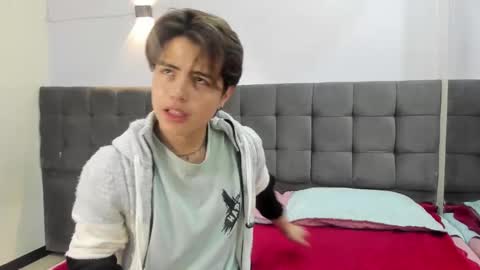 collinstone online show from December 2024 07:49:02 PM