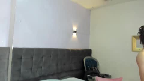 collinstone online show from January 2025 01:59:02 AM