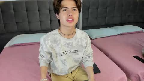 collinstone online show from January 2025 07:49:01 PM