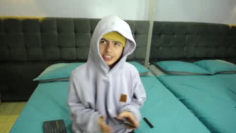 collinstone online show from January 2025 07:29:02 PM