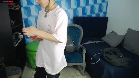 collinstone online show from January 2025 02:00:02 AM