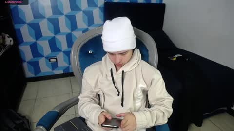 collinstone online show from February 2025 01:45:02 AM