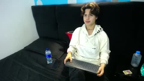 collinstone online show from February 2025 08:56:01 PM