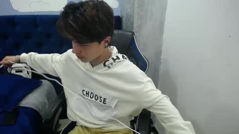 collinstone online show from February 2025 08:14:02 PM