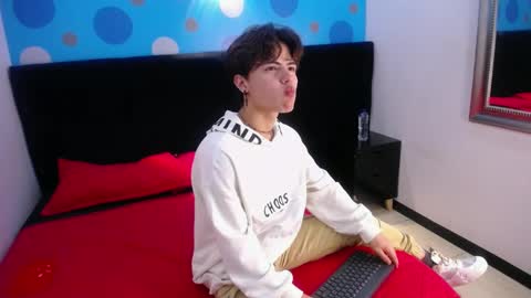 collinstone online show from March 2025 08:29:02 PM