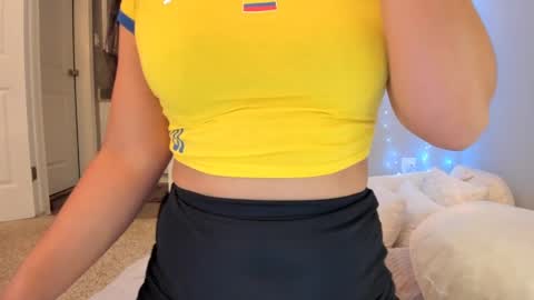 Snapshot of colombiantexas chatting on February 2025 08:11:02 PM ........ Instagram Lorysexys online show from February 2025 08:11:02 PM