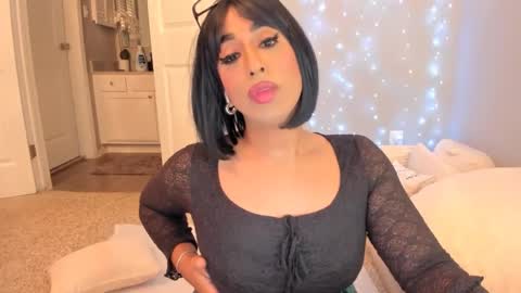 Snapshot of colombiantexas chatting on October 2025 03:17:01 AM ........ Instagram Lorysexys online show from October 2025 03:17:01 AM