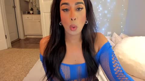 Snapshot of colombiantexas chatting on June 2026 01:52:01 AM ........ Instagram Lorysexys online show from June 2026 01:52:01 AM