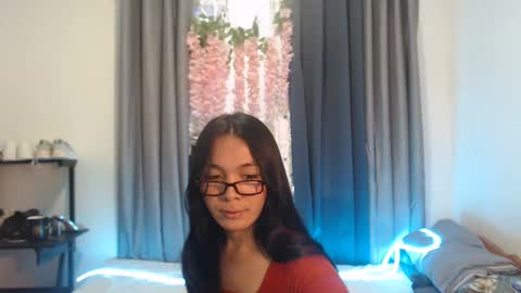 Snapshot of come_wet_me chatting on March 2025 05:05:02 AM come_wet_me online show from March 2025 05:05:02 AM