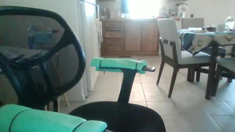 Snapshot of comeonmymouth chatting on December 2024 07:53:02 PM comeonmymouth online show from December 2024 07:53:02 PM