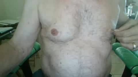 Snapshot of comeonmymouth chatting on October 2025 03:57:02 PM comeonmymouth online show from October 2025 03:57:02 PM