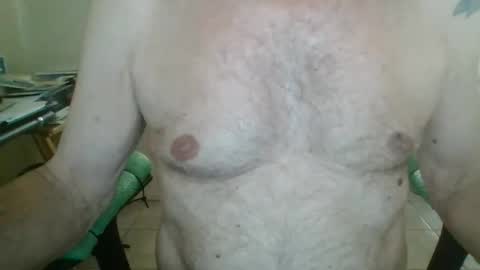 Snapshot of comeonmymouth chatting on December 2025 10:18:02 PM comeonmymouth online show from December 2025 10:18:02 PM