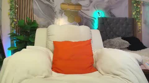 Ariane... online show from August 2026 11:03:02 PM