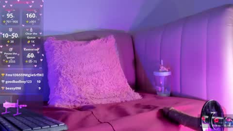 Connie online show from December 2025 06:57:02 PM