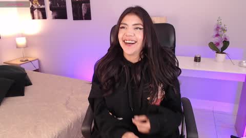 Snapshot of connie_haze chatting on January 2025 07:40:01 PM Connie online show from January 2025 07:40:01 PM