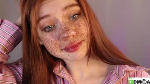 Snapshot of connie_monus chatting on May 2026 10:32:02 AM Amy online show from May 2026 10:32:02 AM