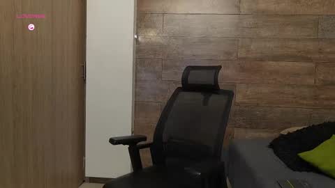 connor_h1 online show from March 2026 04:05:02 AM