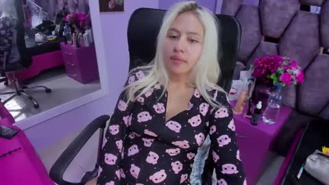 Constans online show from December 2024 11:19:02 PM