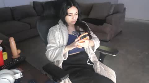 Snapshot of controllercutie chatting on February 2026 04:19:01 AM controllercutie online show from February 2026 04:19:01 AM