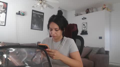 Snapshot of controllercutie chatting on February 2026 03:41:02 PM controllercutie online show from February 2026 03:41:02 PM