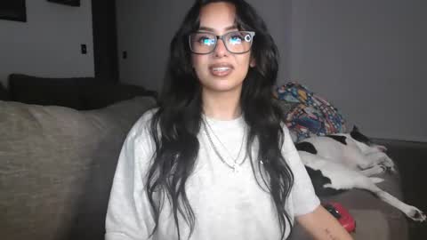 Snapshot of controllercutie chatting on February 2026 04:35:02 AM controllercutie online show from February 2026 04:35:02 AM