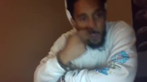 Snapshot of convertibl chatting on December 2024 07:55:01 AM convertibl online show from December 2024 07:55:01 AM