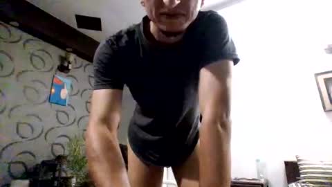 Snapshot of cool2buddies chatting on November 2025 10:19:01 PM Cool2Buddies online show from November 2025 10:19:01 PM