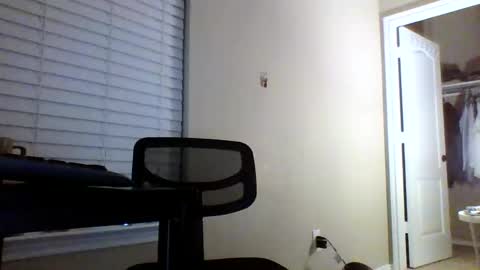 cooldude122222 online show from December 2024 12:49:01 PM