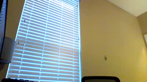 cooldude122222 online show from January 2025 03:07:01 PM