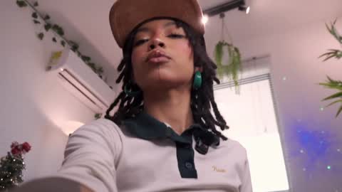 Snapshot of cooper_reds chatting on November 2025 08:33:02 PM ROSELL 3 online show from November 2025 08:33:02 PM