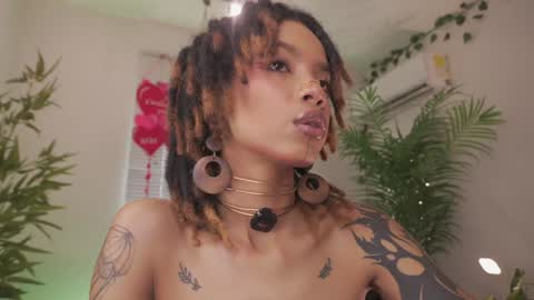 Snapshot of cooper_reds chatting on February 2026 08:27:02 PM ROSELL 3 online show from February 2026 08:27:02 PM