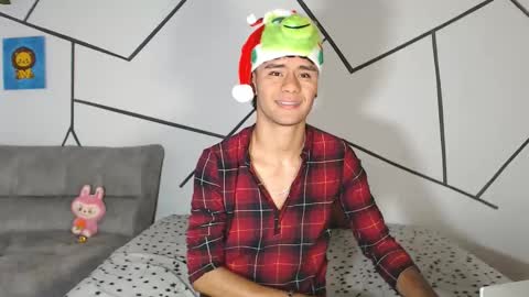 Snapshot of cooper_shiro chatting on December 2025 05:51:01 PM shiro online show from December 2025 05:51:01 PM