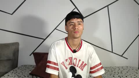 Snapshot of cooper_shiro chatting on February 2026 06:37:02 PM shiro online show from February 2026 06:37:02 PM