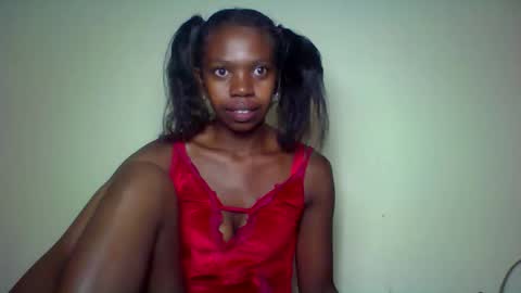 Snapshot of coquine_lara chatting on April 2026 02:15:02 AM coquine_lara online show from April 2026 02:15:02 AM