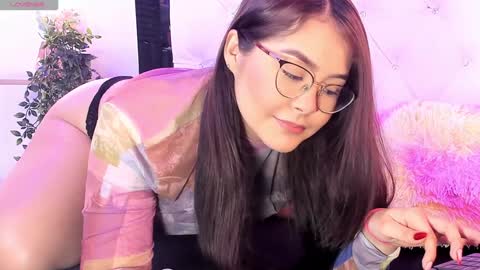 Snapshot of corachandler chatting on December 2024 03:24:02 PM Cora online show from December 2024 03:24:02 PM