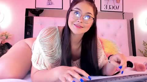 Snapshot of corachandler chatting on February 2025 03:50:01 AM Cora online show from February 2025 03:50:01 AM