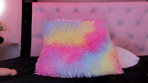 Snapshot of corachandler chatting on February 2025 07:05:01 AM Cora online show from February 2025 07:05:01 AM