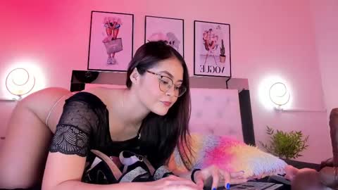 Snapshot of corachandler chatting on March 2025 09:26:02 PM Cora online show from March 2025 09:26:02 PM