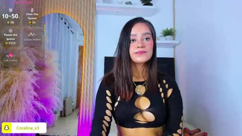 Coraline connected from 10 pm to 6 am Colombia time online show from May 2026 11:49:01 AM