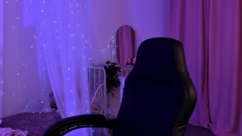 little girl who is always right or Coraline online show from January 2025 05:15:02 AM