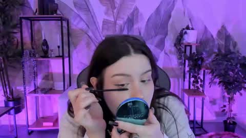 little girl who is always right or Coraline online show from October 2025 05:19:02 AM