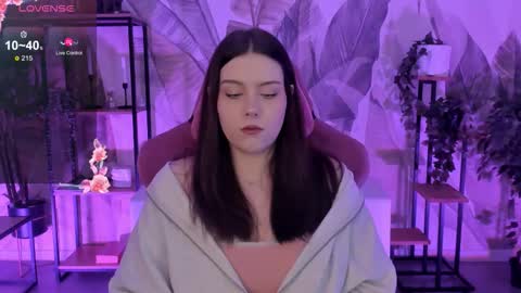 little girl who is always right or Coraline online show from November 2025 05:51:01 AM