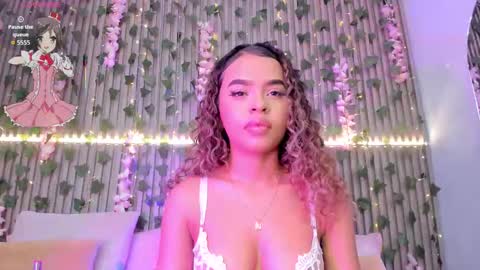 coralineross_ online show from November 2025 10:12:01 PM
