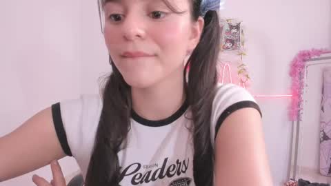 Coraline uwu     Bienvenidos al dulce mundo de Coraline    Hola amores soy Coraline  Una chica  tierna juguetona online show from April 2026 06:13:02 PM