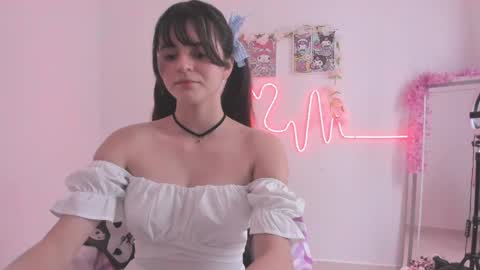 Coraline uwu     Bienvenidos al dulce mundo de Coraline    Hola amores soy Coraline  Una chica  tierna juguetona online show from May 2026 08:26:01 PM