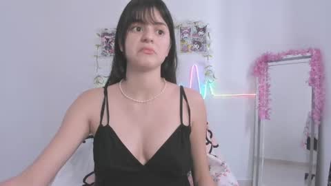 Coraline uwu     Bienvenidos al dulce mundo de Coraline    Hola amores soy Coraline  Una chica  tierna juguetona online show from May 2026 04:26:02 PM