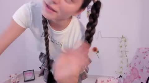 Coraline uwu     Bienvenidos al dulce mundo de Coraline    Hola amores soy Coraline  Una chica  tierna juguetona online show from July 2026 10:16:01 PM