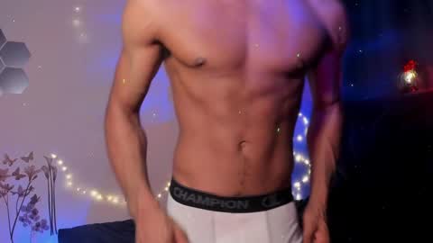 Snapshot of coreyglover chatting on February 2025 11:22:01 PM CoreyGlover online show from February 2025 11:22:01 PM