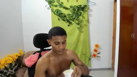 Snapshot of corzoethan chatting on December 2024 03:09:01 AM Ethan online show from December 2024 03:09:01 AM