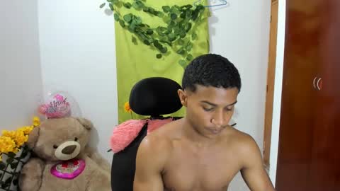 Snapshot of corzoethan chatting on January 2025 11:33:01 PM Ethan online show from January 2025 11:33:01 PM